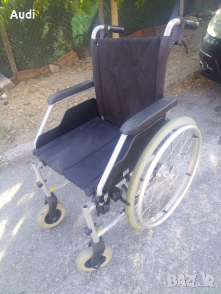 Сгъваема инвалидна рингова количка MEYRA Ширина на седалката 44см За възрастни, оперирани, трудно по, снимка 1