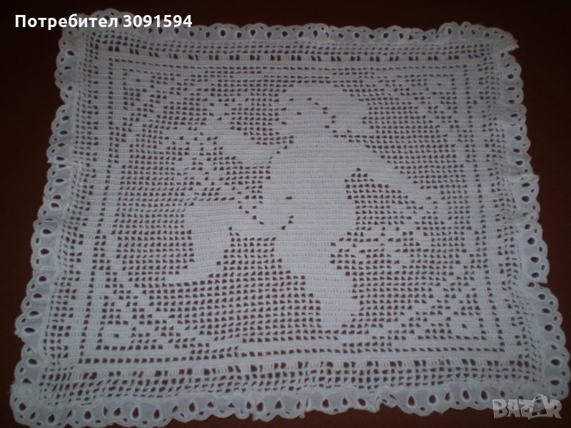 Ретро малка плетена на една кука покривчица фигура амурче, снимка 1