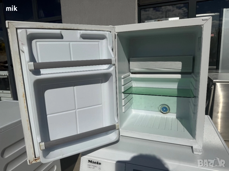 Минибар - Малък хладилник с нагреватели, снимка 1