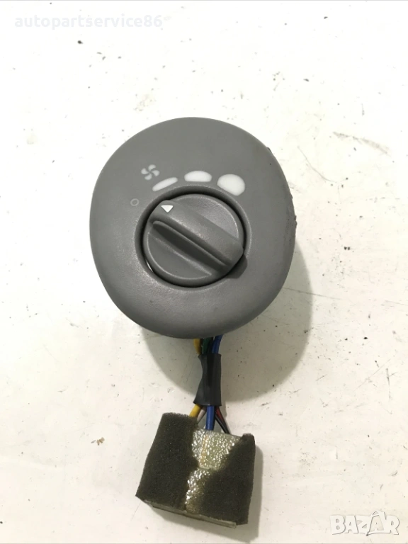 Бутон за регулиране на скоростта на вентилатора LHD за KIA Sedona 2.9 CRDi (2002–2006), снимка 1