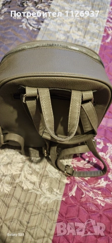 Дамска сива чанта раница , снимка 2 - Раници - 54239695