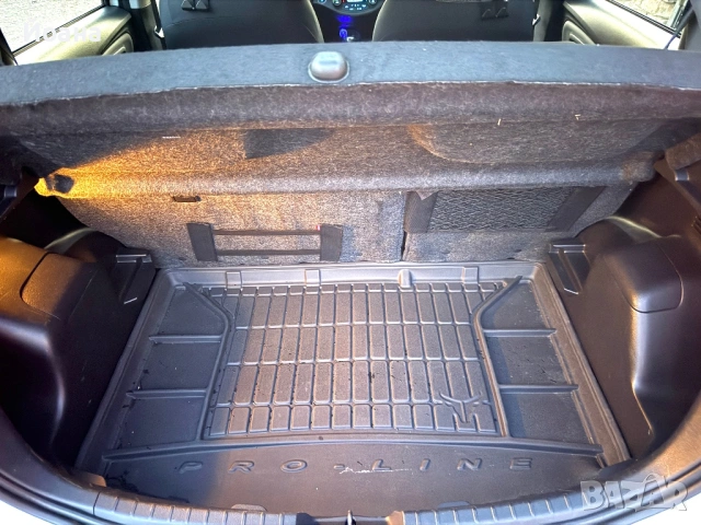 Toyota Yaris 1.5 Hybrid, автоматик, 150  000  км, сменена хибридна батерия, EURO 6, снимка 7 - Автомобили и джипове - 54241407