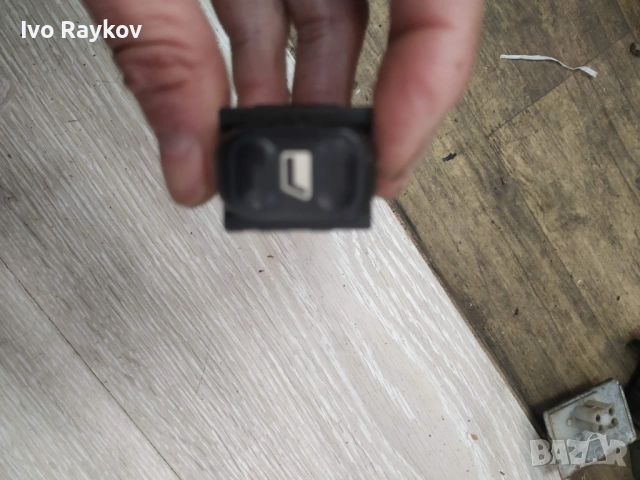 Бутон за  задните стъкла на лявата врата CITROËN EVASION , 3438R6K19