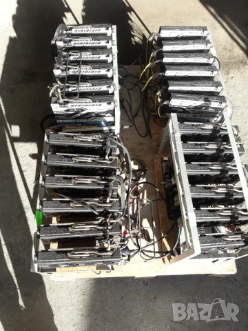 Продавам 4бр Майнинг ригове с по 6 Sapphirе Nitro