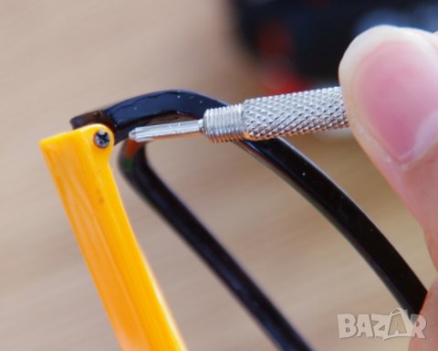 Мултифункционална отвертка 8 в 1 с LED фенер, снимка 3 - Отвертки - 31219485