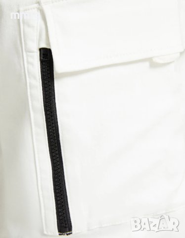 Нов карго джогър панталон Bershka, снимка 2 - Панталони - 42046660