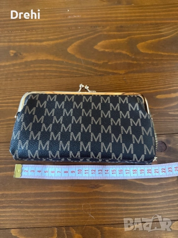 Дамско портмоне 