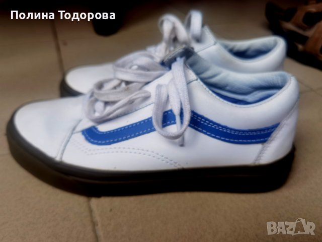Бели кожени кецове VANS, със сини кантове, 35 номер, снимка 1