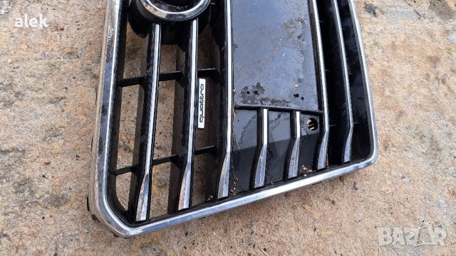 Audi A5 предна решетка 200 лв , снимка 3 - Части - 44394184