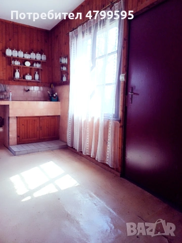 Продавам къща с двор в село Лесичово, снимка 3 - Къщи - 54223937