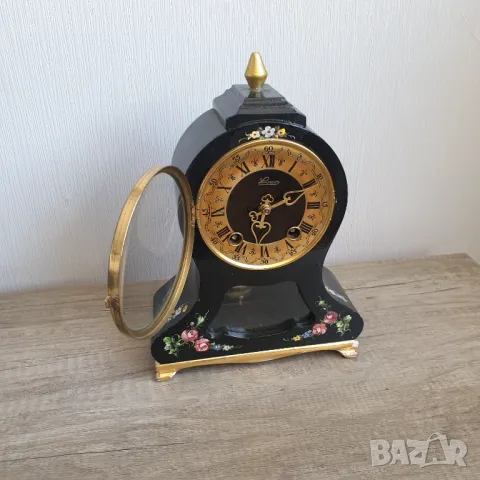 Механичен настолен швийцарски часовник ръчно рисуван, снимка 4 - Антикварни и старинни предмети - 49698195