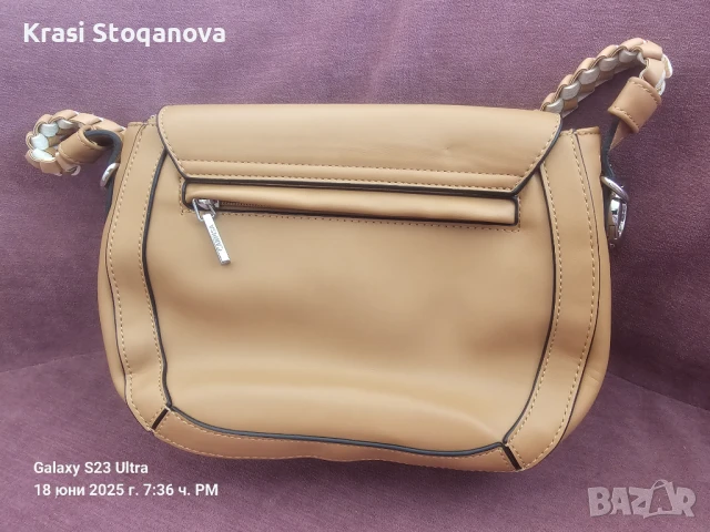 Дамска Чантичка CARPISA Made in Italy , снимка 2 - Чанти - 50715567