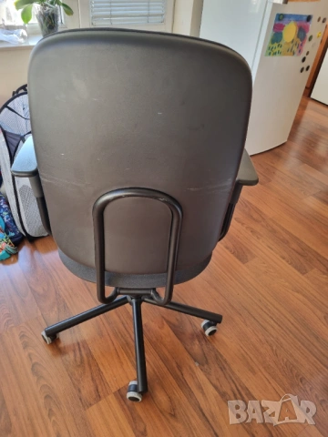 Офис стол с подлакътници - IKEA SMORKULL, снимка 2 - Столове - 53117119