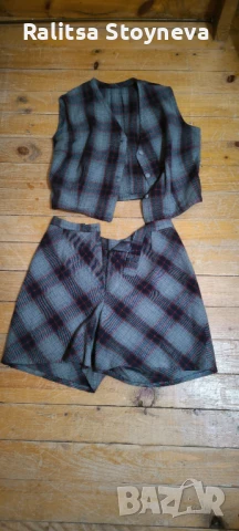 Костюм с къси панталонки и елек