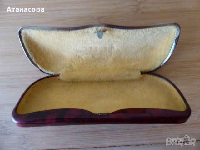 Стар калъф за очила червен каталин, снимка 5 - Антикварни и старинни предмети - 44329480