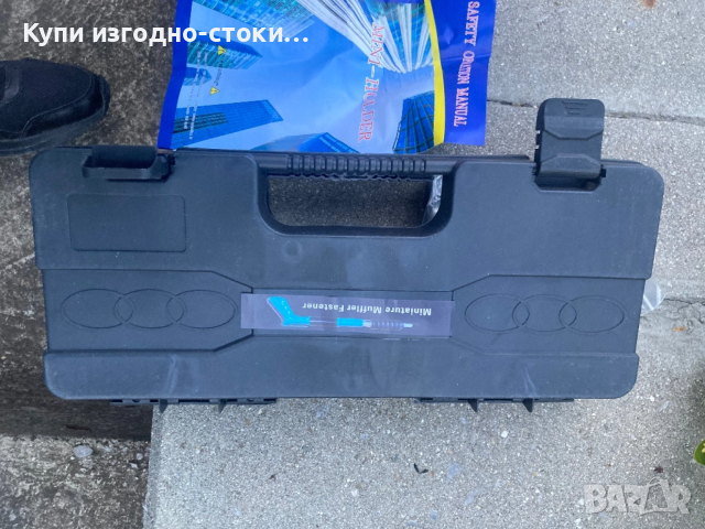 Пистолет за нитове в куфар, снимка 3 - Други инструменти - 54263089