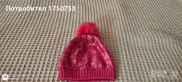 Коледни шапки с подарък клинче, снимка 5 - Шапки, шалове и ръкавици - 38568655