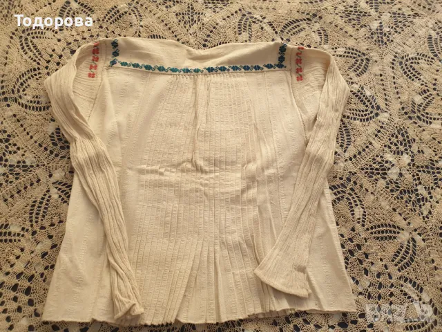 Автентична къса риза от народна носия, снимка 5 - Антикварни и старинни предмети - 47558845