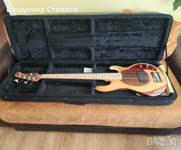 Бас китара Custom V & Бас комбо усилвател Orange Crush 50 BXT, снимка 7 - Китари - 55943175