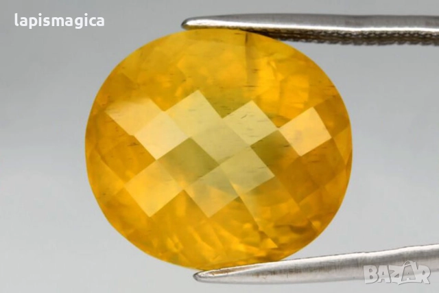 Жълт апатит 21.00ct cushion шлифовка