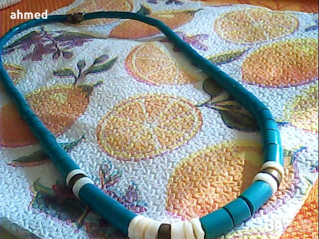 2бр стари колиета , снимка 2 - Колиета, медальони, синджири - 52261924