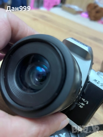 Винтидж Pentax MZ-50 SLR камера в комплект с външна светкавица Metz mecablitz, снимка 3 - Фотоапарати - 52860500