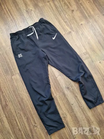 Страхотно мъжко долнище  NIKE размер L , снимка 2 - Спортни дрехи, екипи - 48883064