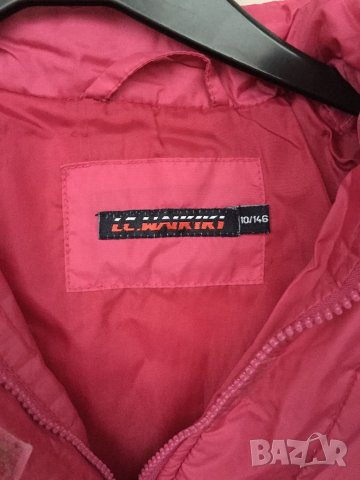 Детско зимно яке LCWaikiki, 10г. 140/146 см, топло и дебело, много запазено, отлично състояние, снимка 4 - Детски якета и елеци - 35077625