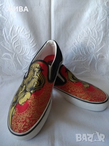 VANS дизайнерски в черно и червено, снимка 3 - Кецове - 37160438