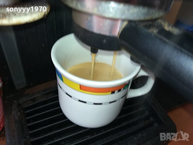 delonghi coffe makina 15bar-swiss 3005221623, снимка 2 - Кафемашини - 36923610