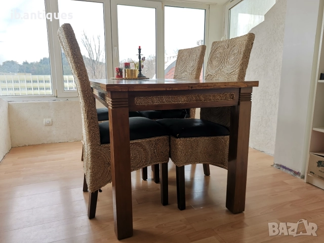 Трапезна маса и столове 