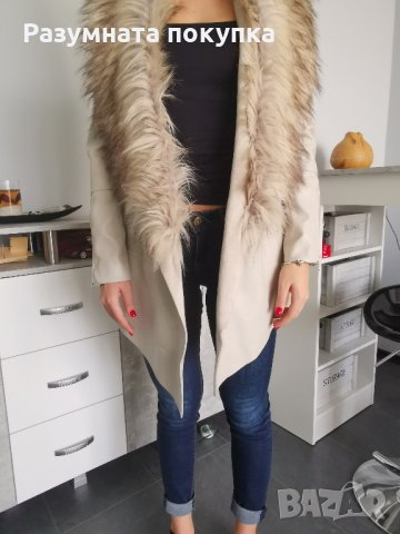 Красиво кожено палтенце с голяма яка, снимка 4 - Палта, манта - 30796257