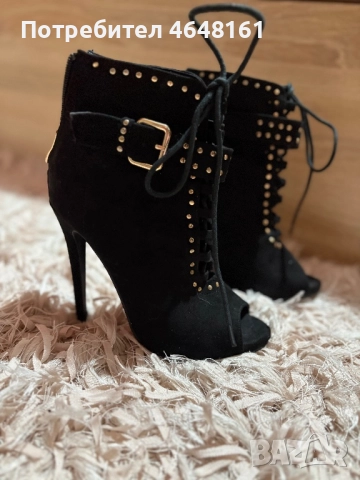 Дамски обувки на висок ток