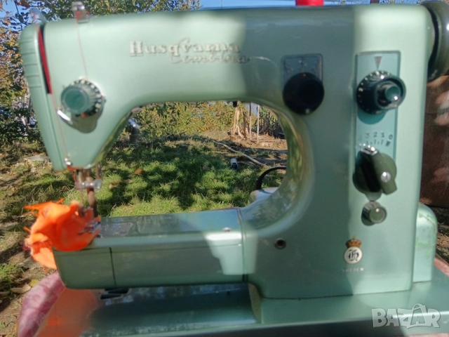Шевна машина Хускварна