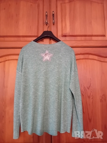 Дамски пуловер, снимка 2 - Блузи с дълъг ръкав и пуловери - 52348551