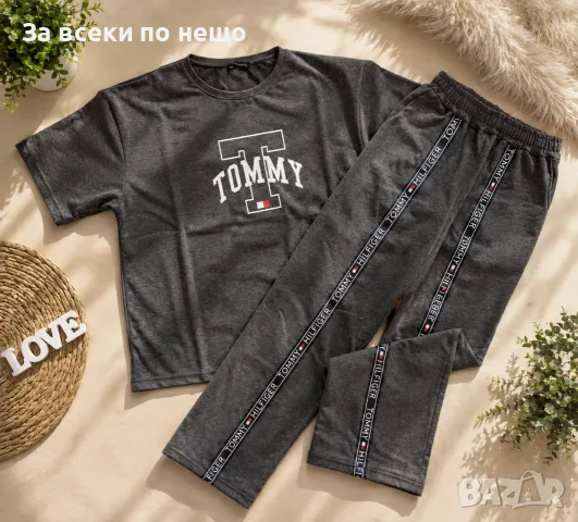 Tommy Hilfiger Дамски Спортен Комплект Тениска И Долнище🔝Дамски Спортен Екип Код PAO-12