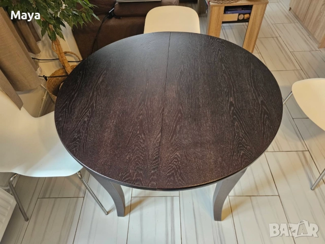 Разтегателна дървена маса 