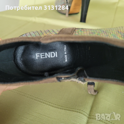 Шикозни обувки Fendi оригинал, естествена змийска кожа Италия 41 р, снимка 8 - Дамски обувки на ток - 44586559
