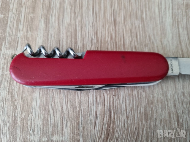 Швейцарски джобен нож Victorinox Camper с калъф, снимка 7 - Ножове - 54031565