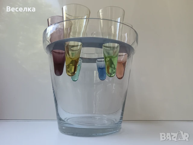 Комплект 6 бр цветни чашки за аперитив + кофичка за лед и място за бутилка., снимка 3 - Чаши - 51112686