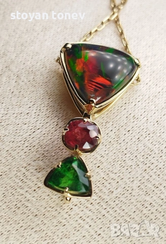 Black Opal Pendant – реверсивен медальон с невероятен черен опал! , снимка 8 - Колиета, медальони, синджири - 54085849