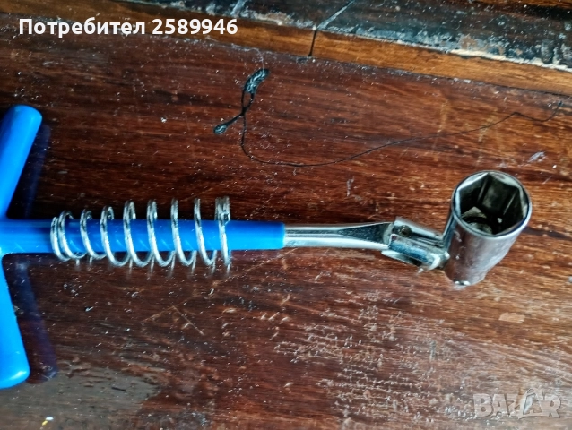 Ключ за демонтаж на запалителни свещи, снимка 2 - Аксесоари и консумативи - 52404073