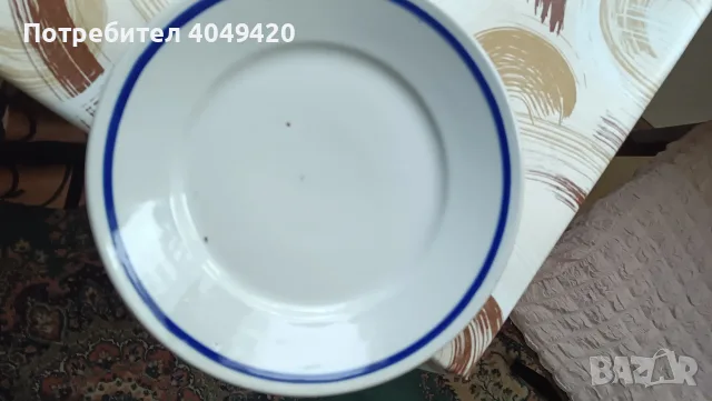 Порцеланови чинии 9 броя