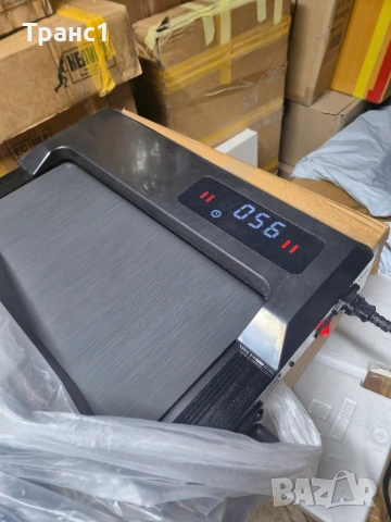 Компактна Бягаща пътека с скорост 1-8 км/ч, 2.5 к.с.и наклон, снимка 12 - Фитнес уреди - 54186830