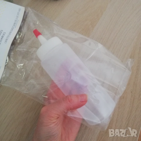 Гъвкава пластмасова бутилка с тънък накрайник тип squeeze bottle универсална с дозатор, снимка 3 - Други стоки за дома - 54345427