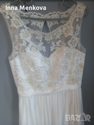 Бяла рокля, снимка 1