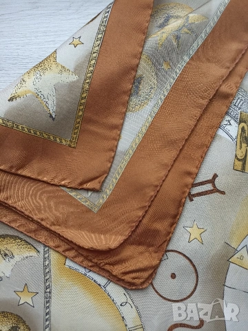 Дамски шал Alviero Martini, снимка 6 - Шалове - 54357103