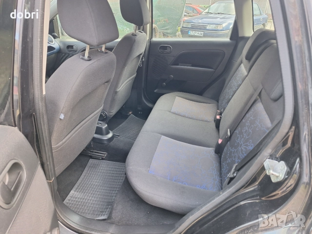 Форд Фиеста 1.3 -75кс.бензин 2006г. Климатик, снимка 13 - Автомобили и джипове - 52219600