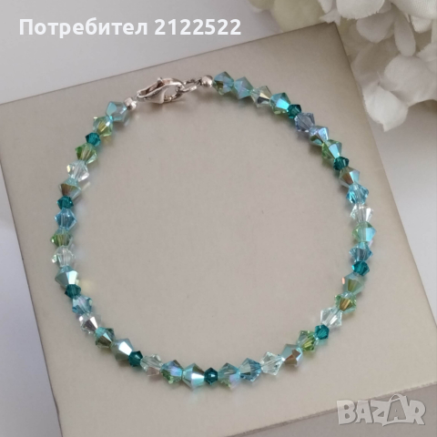 Гривни от Swarovski Crystals, снимка 1 - Гривни - 36407140