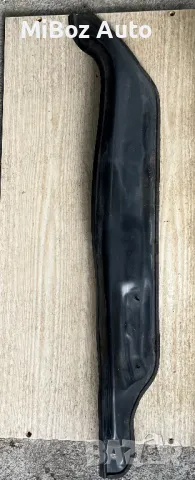 Панел в коша на двигателя Фолксваген Голф 5 VW Golf, снимка 2 - Части - 50104271